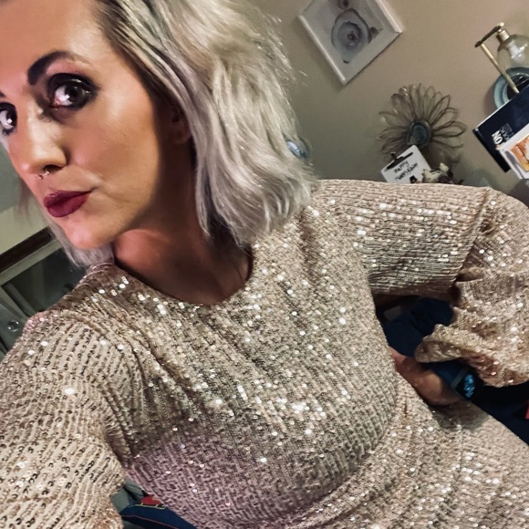 Welcome to Popley’s Closet ☀️ - Picture 4 of 14